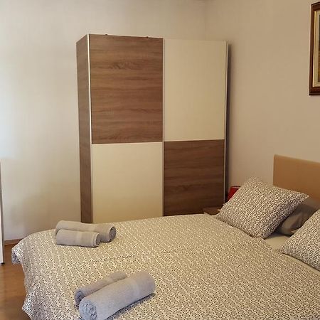 Guest House Jole Ровинь Экстерьер фото